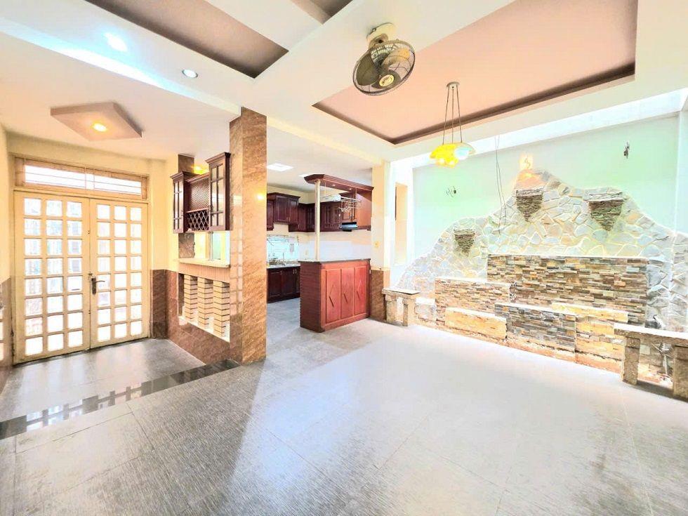 Bán nhà HXH kinh doanh Phạm Văn Hai, P. Tân Sơn Hòa, TP HCM, 133m2, 3 tầng, ngang 4,7m, nở hậu đều.