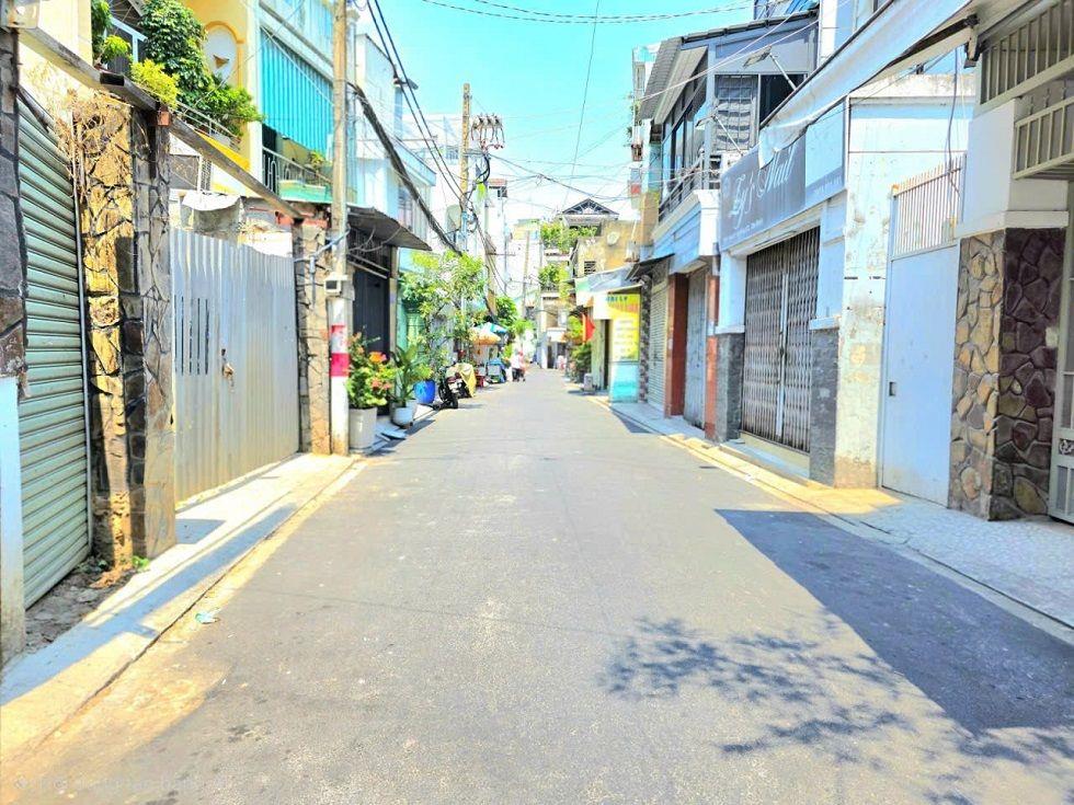 Bán nhà HXH kinh doanh Phạm Văn Hai, P. Tân Sơn Hòa, TP HCM, 133m2, 3 tầng, ngang 4,7m, nở hậu đều.