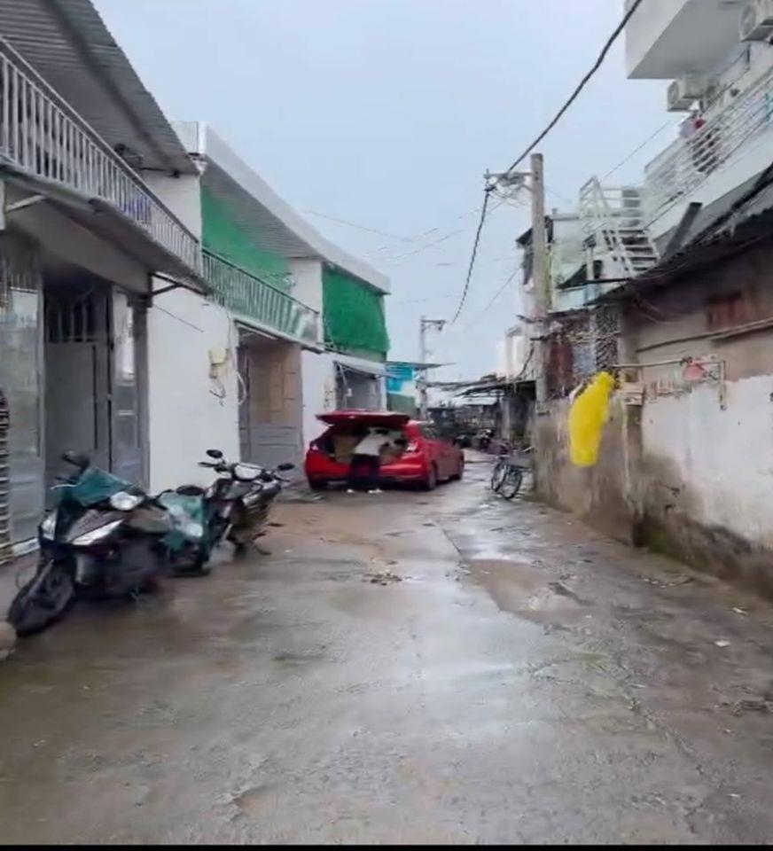 Bán nhà HXH đỗ của đường Bờ Sông, Tân Tạo A, Bình Tân cũ, 72m2, 2 tầng, ngang 7m, giá rẻ
