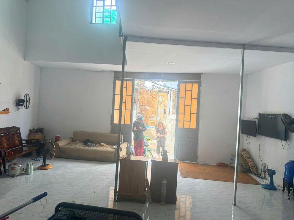 Bán nhà HXH đỗ của đường Bờ Sông, Tân Tạo A, Bình Tân cũ, 72m2, 2 tầng, ngang 7m, giá rẻ