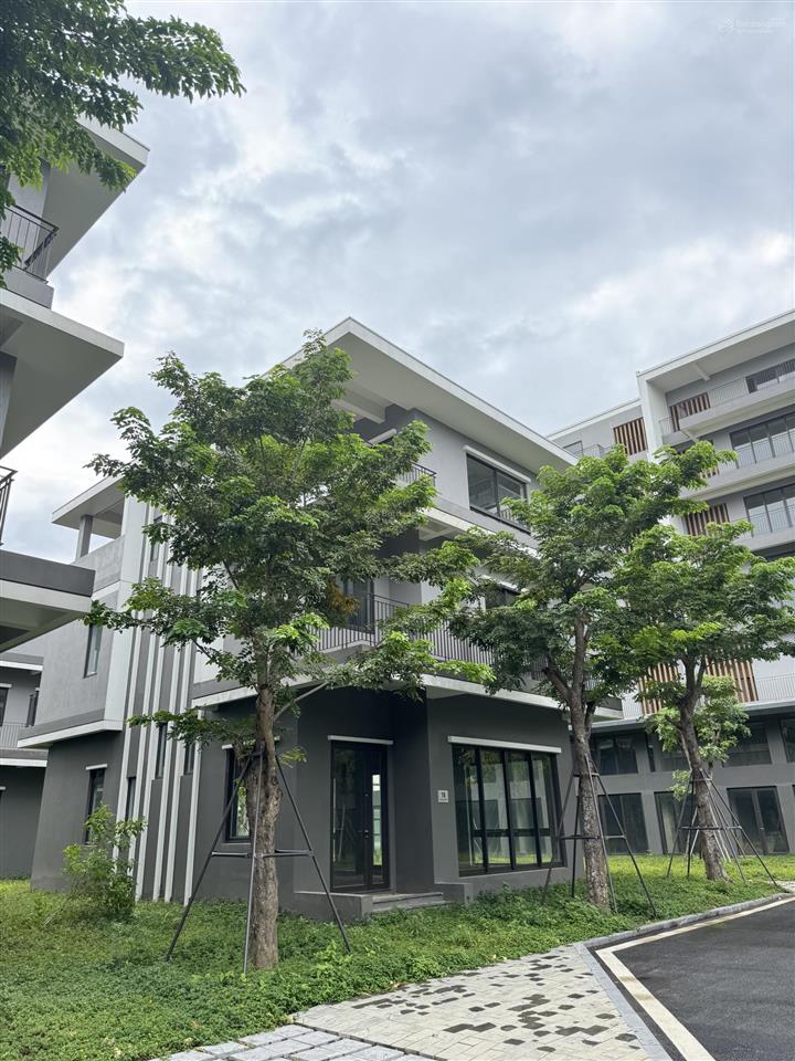 Biệt thự đơn lập eco central park đã bàn giao nhận nhà luôn