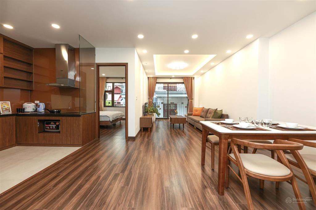 Cho thuê căn hộ full đồ 02 ngủ 120m2 ngõ 11 đường tây hồ