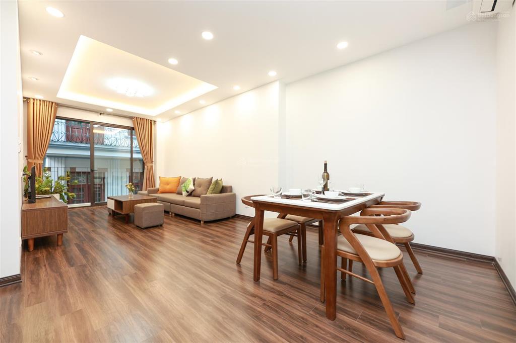 Cho thuê căn hộ full đồ 02 ngủ 120m2 ngõ 11 đường tây hồ