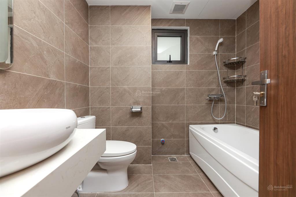 Cho thuê căn hộ full đồ 02 ngủ 120m2 ngõ 11 đường tây hồ