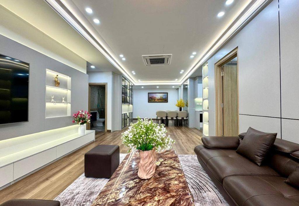 Bán gấp căn hộ chung cư cao cấp Ngoại Giao Đoàn – DT 130m2 ( căn góc 3PN)