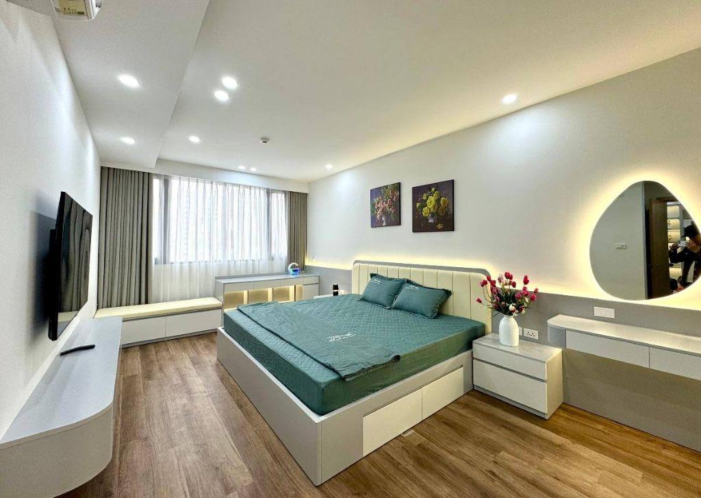 Bán gấp căn hộ chung cư cao cấp Ngoại Giao Đoàn – DT 130m2 ( căn góc 3PN)