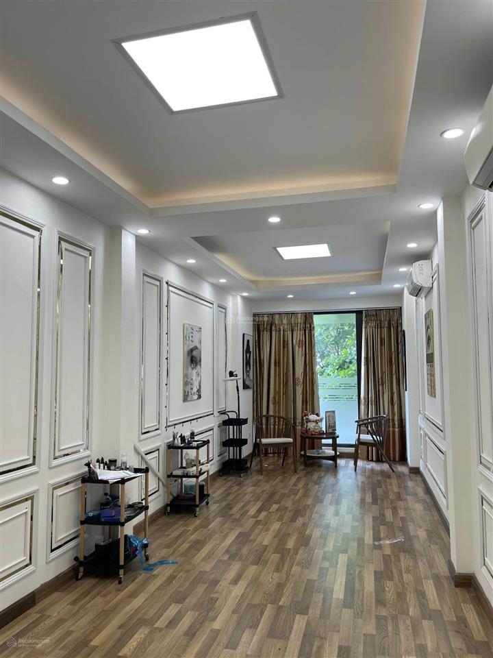 (chính chủ). cần bán nhà phân lô mặt phố trần đăng ninh  40m2 sổ đỏ  thang máy  30 tỷ (có giảm)