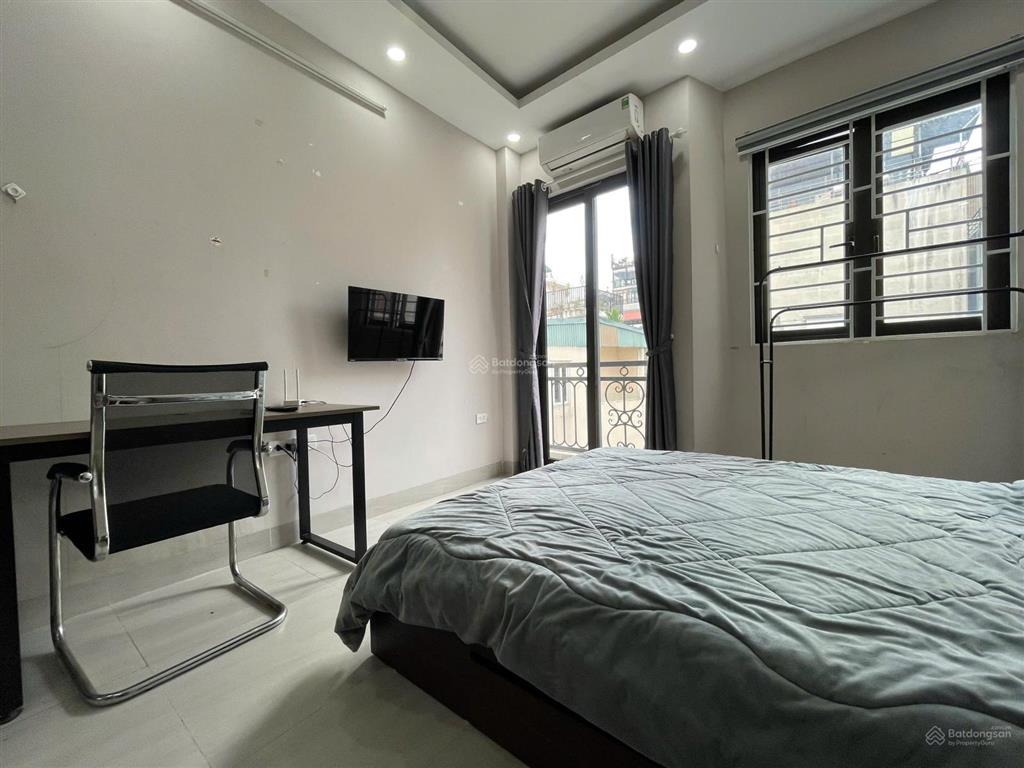 Nhà mình còn phòng cho thuê tại 442 âu cơ  full đồ  có ban công  chỉ 4,3 triệu/th  có thang máy