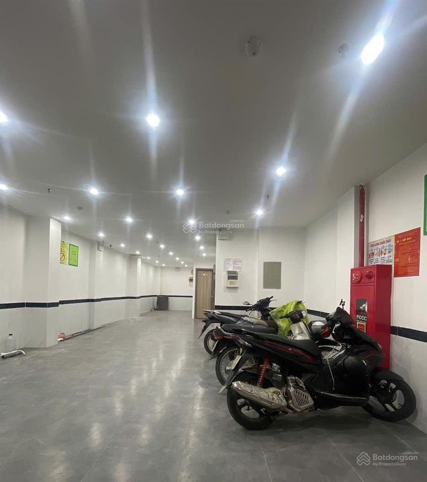 Nhà mình còn phòng cho thuê tại 442 âu cơ  full đồ  có ban công  chỉ 4,3 triệu/th  có thang máy