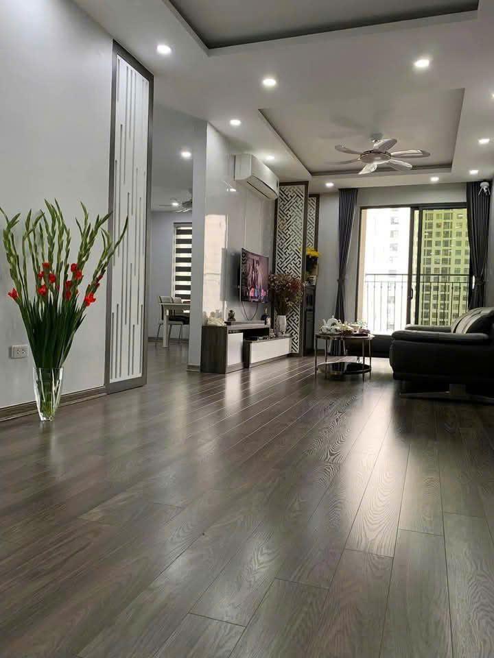 Bán gấp căn hộ chung cư Nghĩa Đô đường Hoàng Quốc Việt – 3 ngủ - giá tốt.