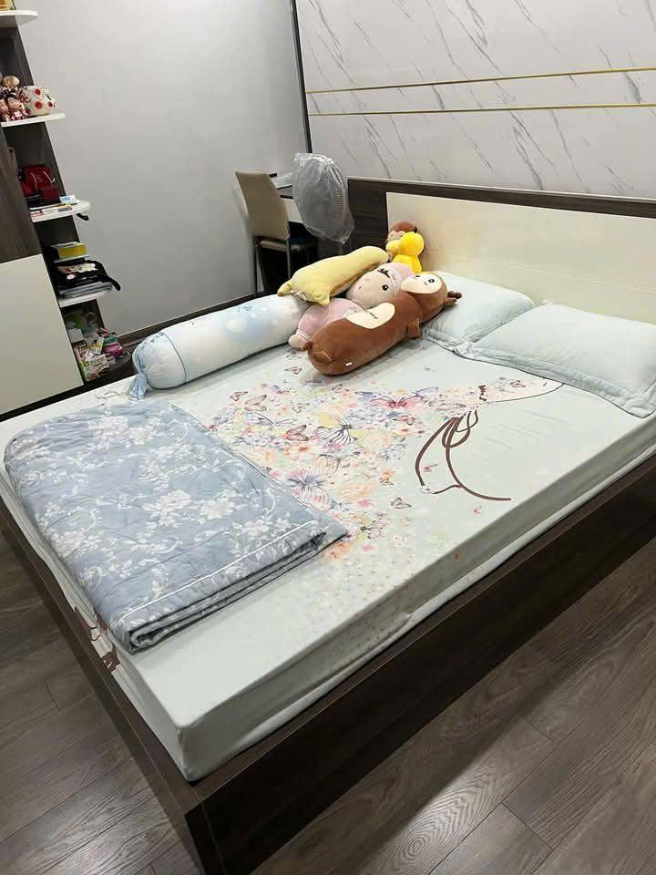 Bán gấp căn hộ chung cư Nghĩa Đô đường Hoàng Quốc Việt – 3 ngủ - giá tốt.