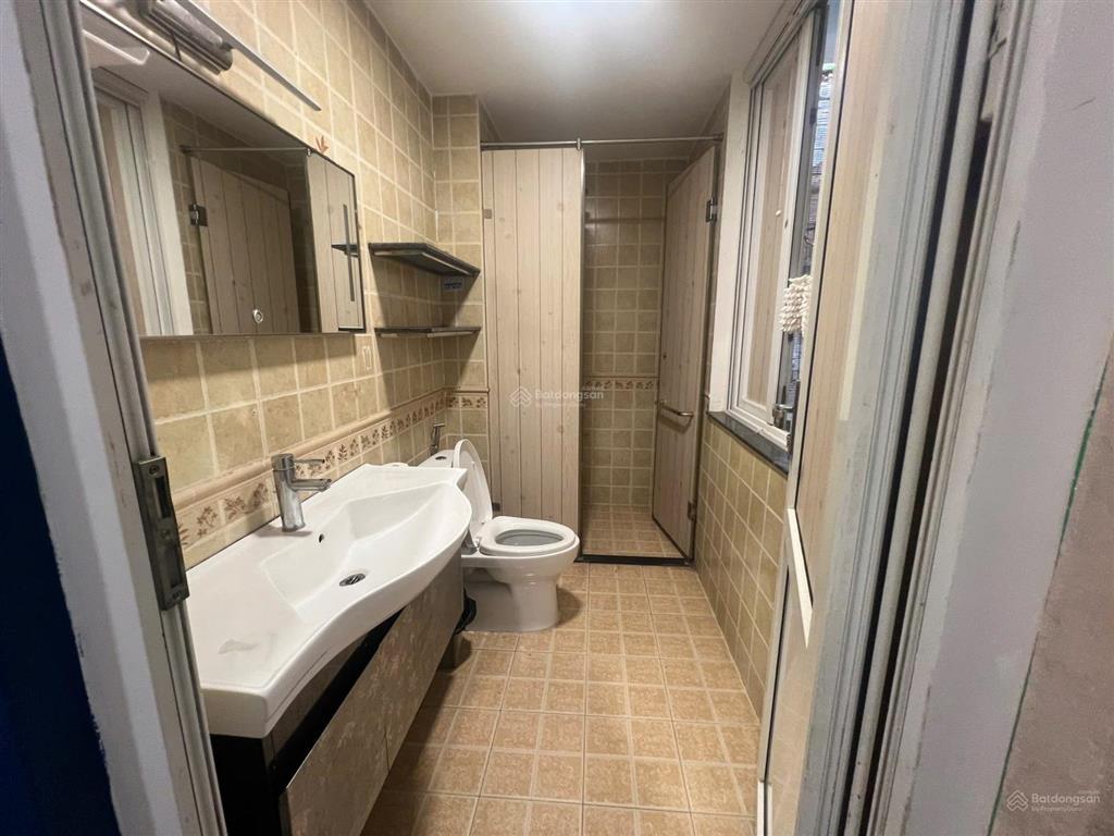 Cho thuê nhà 45 m2 x 5 tầng mặt ngõ túc mạc  phố trần hưng đạo  hà nội   0968 826 ***