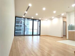  Chính chủ bán căn hộ 4PN ( 140m2) ở chung cư N01T3 Ngoại Giao Đoàn – Có slot oto.