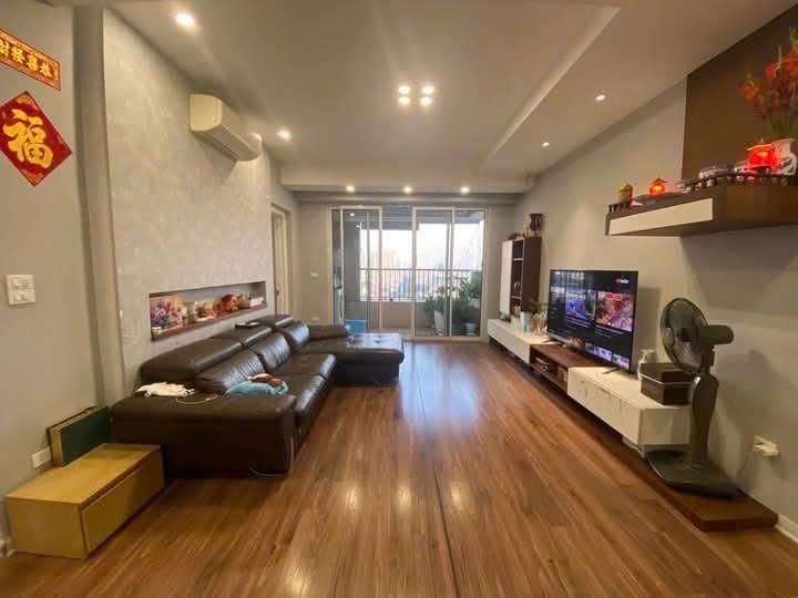 Bán gấp căn hộ chung cư Nam Cường ngõ 234 Hoàng Quốc Việt – 2 ngủ ( 81m2) và 3 ngủ ( 94m2) – Rẻ.