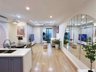 Bán chung cư Ngoại Giao Đoàn – 4 phòng ngủ ( DT 140m2) – Có slot oto