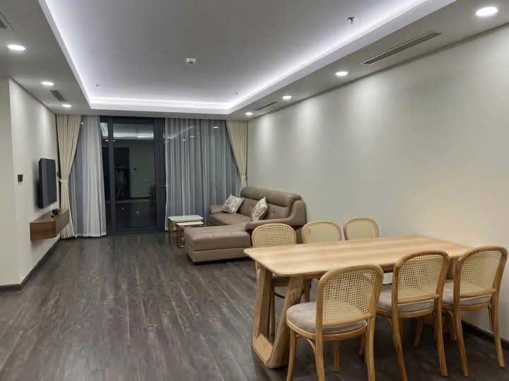 Chính chủ bán chung cư Hoàng Quốc Việt phường Nghĩa Đô – 2PN và 3PN – Giá đều tốt.