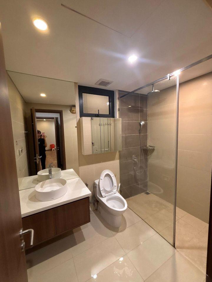 Bán căn hộ chung cư đường Hoàng Quốc Việt – 2 ngủ và 3 ngủ - giá rẻ.