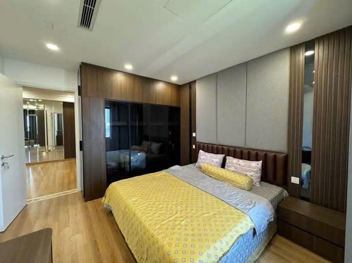 Bán căn hộ chung cư đường Hoàng Quốc Việt – 2PN và 3PN – Giá rẻ. 