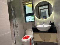 Rổ hàng siêu độc quyền bcons city tháp diamond, tháp emerald tt 500tr, chiết khấu 6% + ô tô + ipad