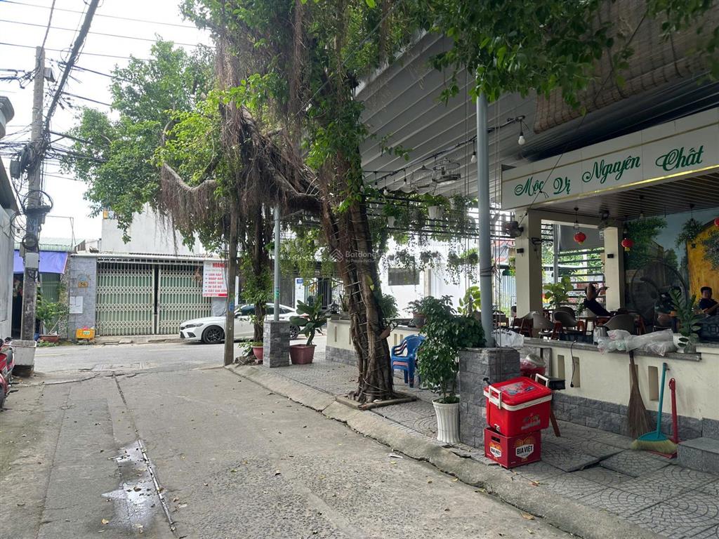 Chính chủ ngộp cần bán nhà góc 2 mặt tiền đường tch16, quận 12  đang kinh doanh quán cafe