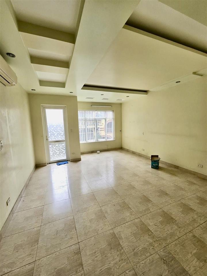 Cần bán căn 5 tầng x 100m (5x20) mặt đường hạ lý. giá chỉ 12,8 tỷ