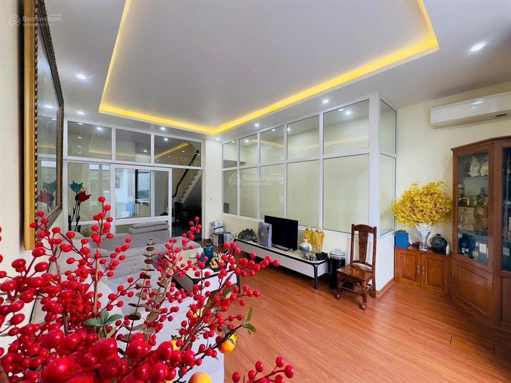 Nhà 5 tầng x 100m thang máy tuyến 2 icc quán mau. giá 15.3 tỷ