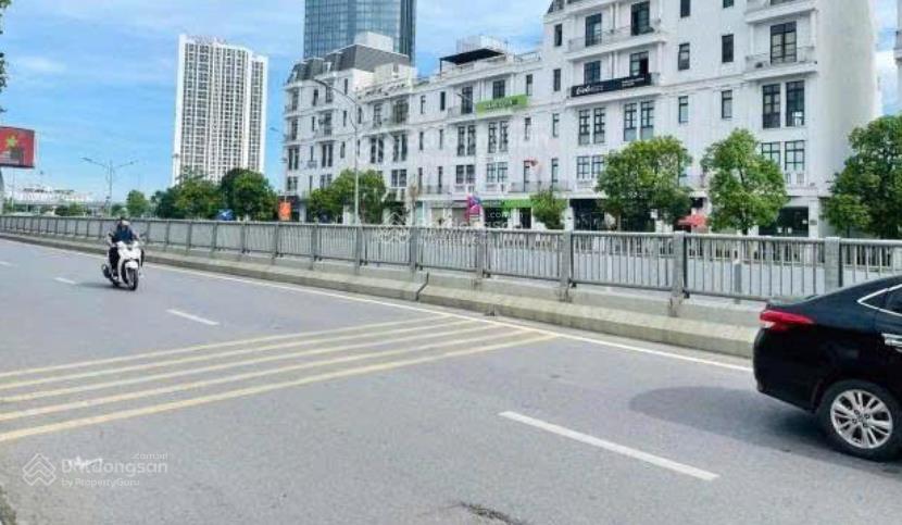 Bán đất tặng nhà c4 ngay mặt đường hùng vương. dt 163m2. mt 5.9m. giá 15 tỷ (thoả thuận)