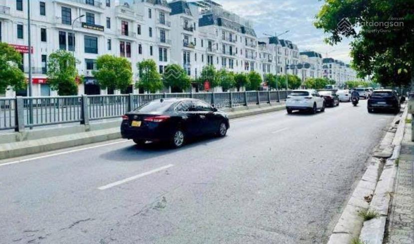 Bán đất tặng nhà c4 ngay mặt đường hùng vương. dt 163m2. mt 5.9m. giá 15 tỷ (thoả thuận)