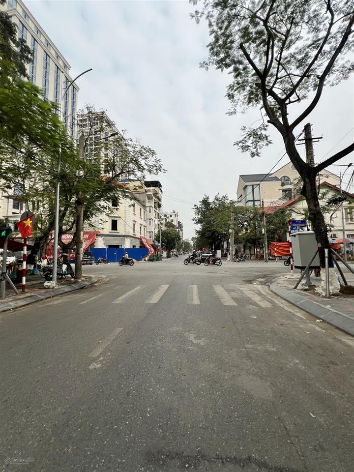 Nhà 97m x 2 tầng mặt phố minh khai. điểm đẹp kinh doanh tốt. giá 23 tỷ