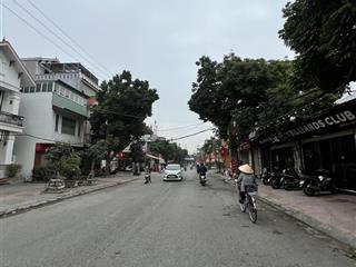 Bán nhà 3 tầng x 100m mặt đường trung lực. điểm đẹp. giá 11 tỷ 990