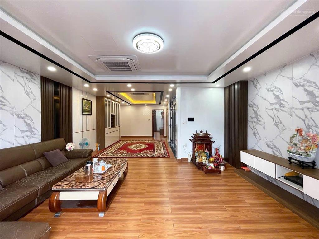 Bán căn liền kề 114m thang máy waterfron 1. giá 14.9 tỷ