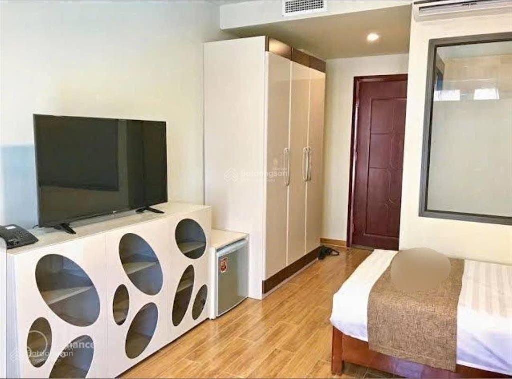 Bán căn ks 360m x 29 phòng mặt phố lê hồng phong. giá 63 tỷ