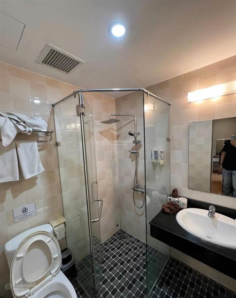 Bán căn ks 360m x 29 phòng mặt phố lê hồng phong. giá 63 tỷ