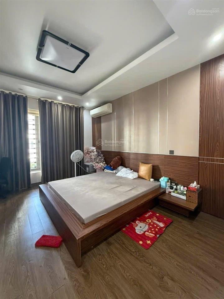 Nhà 3 tầng x 180m2 cực đẹp khu 193 văn cao. giá chỉ 16,3 tỷ
