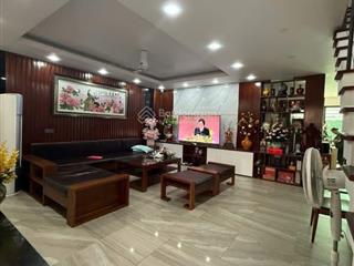 Nhà 3 tầng x 180m² cực đẹp khu 193 văn cao. giá chỉ 16.8 tỷ