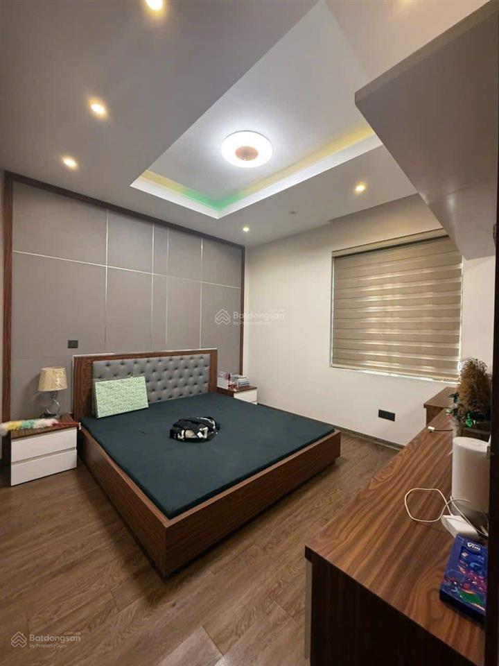 Nhà 3 tầng x 180m2 cực đẹp khu 193 văn cao. giá chỉ 16,3 tỷ