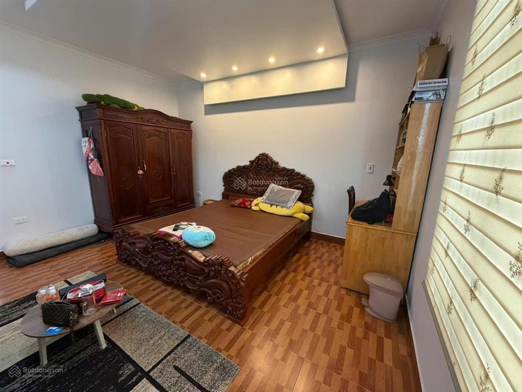 Siêu hiếm nhà dân 4 tầng x 75m². ngang 7.2m tuyến 2 tô vũ  văn cao. giá 8.5 tỷ.