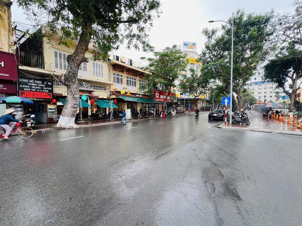 Nhà đẹp 3 tầng x 88m mặt phố đinh tiên hoàng. view nhà hát lớn. giá 24,5 tỷ