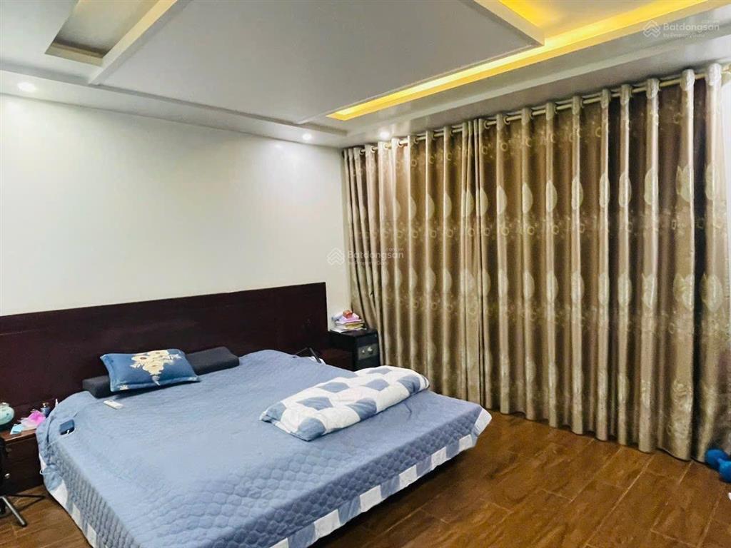 Bán căn 82.5m2 x 5 tầng thang máy lô 26 lê hồng phong. giá 13.9 tỷ