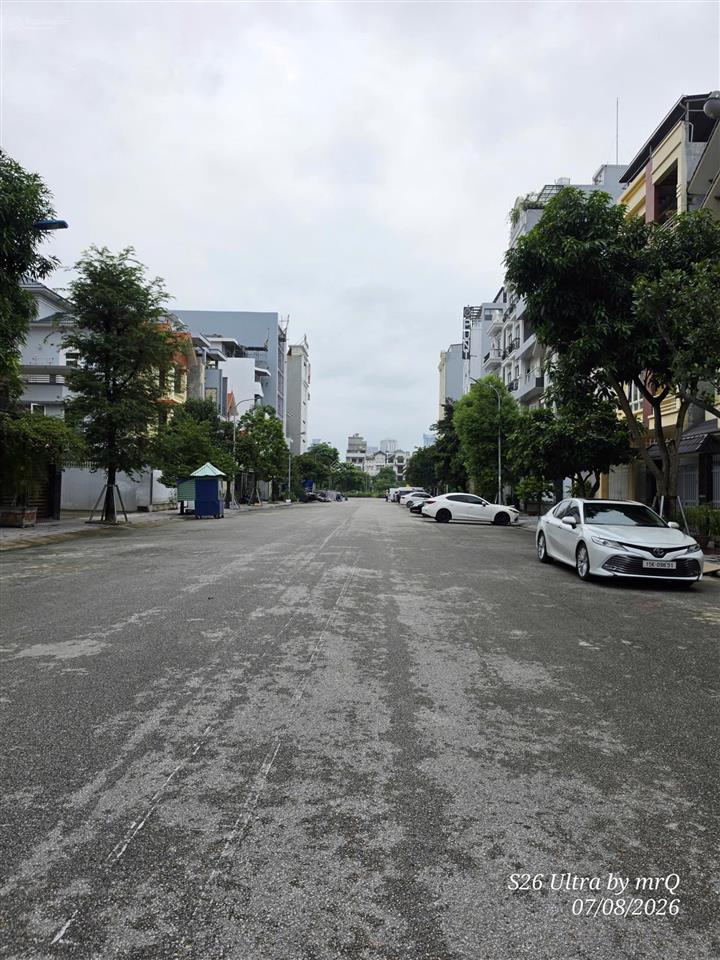 Bán đất biệt thự 200m lô 3d lê hồng phong. giá chỉ 100tr/m.