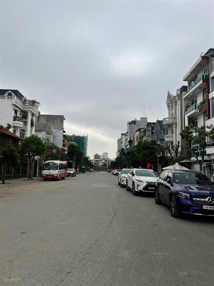 Bán đất biệt thự 200m lô 3d lê hồng phong. giá chỉ 100tr/m.