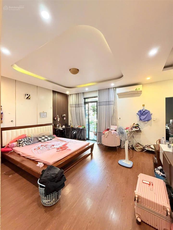 Bán căn 5 tầng thang máy x 165m khu phân lô thế lữ. nhà 2 mặt tiền thoáng trước sau. giá 15,8 tỷ
