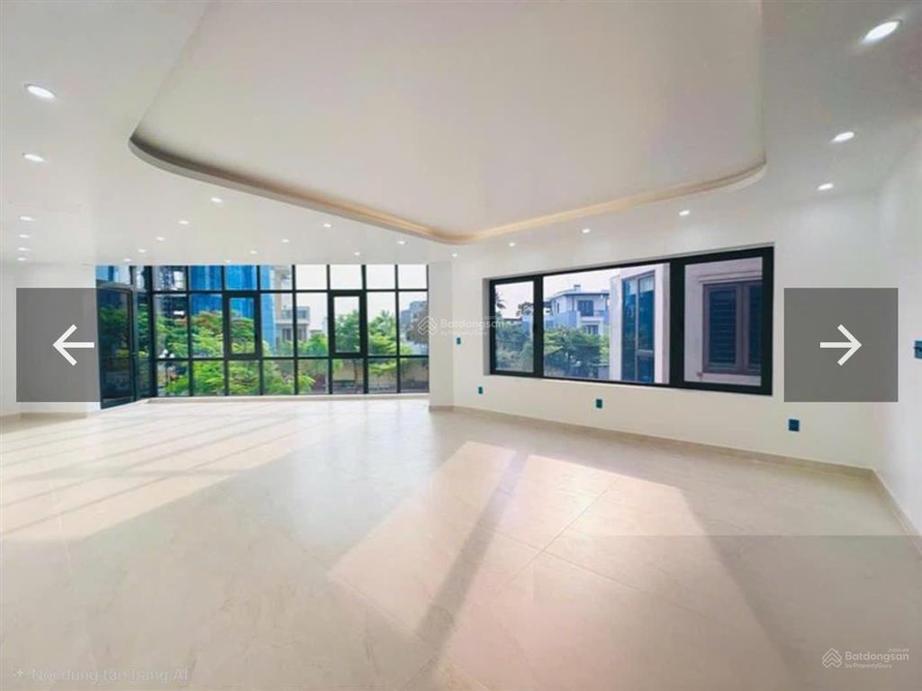 Siêu hiếm căn 77m x 6 tầng thang máy lô góc mặt phố hồ sen. giá 24 tỷ