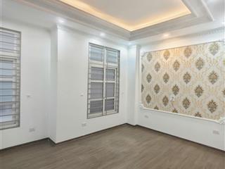 Chỉ 6.85 tỷ có ngay nhà 5 tầng tứ hiệp  ô chờ thang máy  khu vip dân trí cao