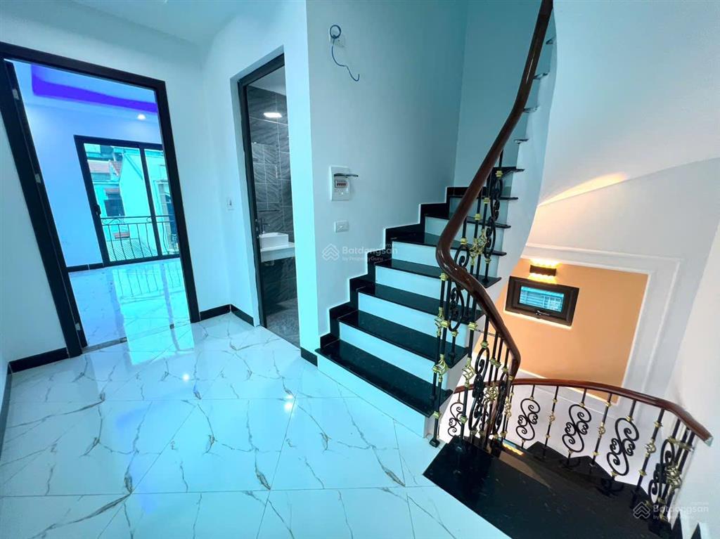 Bán nhà 5 tầng lô góc 50m2 tại vin olympic giá 6.8 tỷ