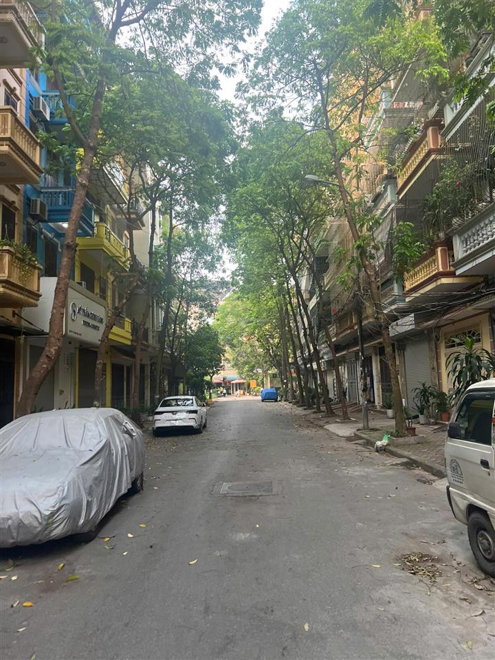Tương chúc 65m2, đấu giá dân trí cao 9.6 tỷ