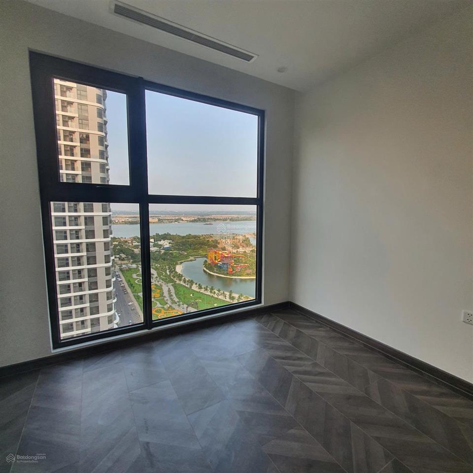 Cho thuê 3pn2wc (110m2)  tòa os1, tầng cao, view pháo hoa, trực diện cv 36ha  the opus one, vhgp