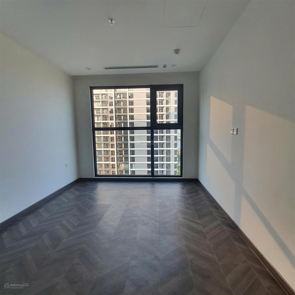 Cho thuê 3pn2wc (110m2)  tòa os1, tầng cao, view pháo hoa, trực diện cv 36ha  the opus one, vhgp