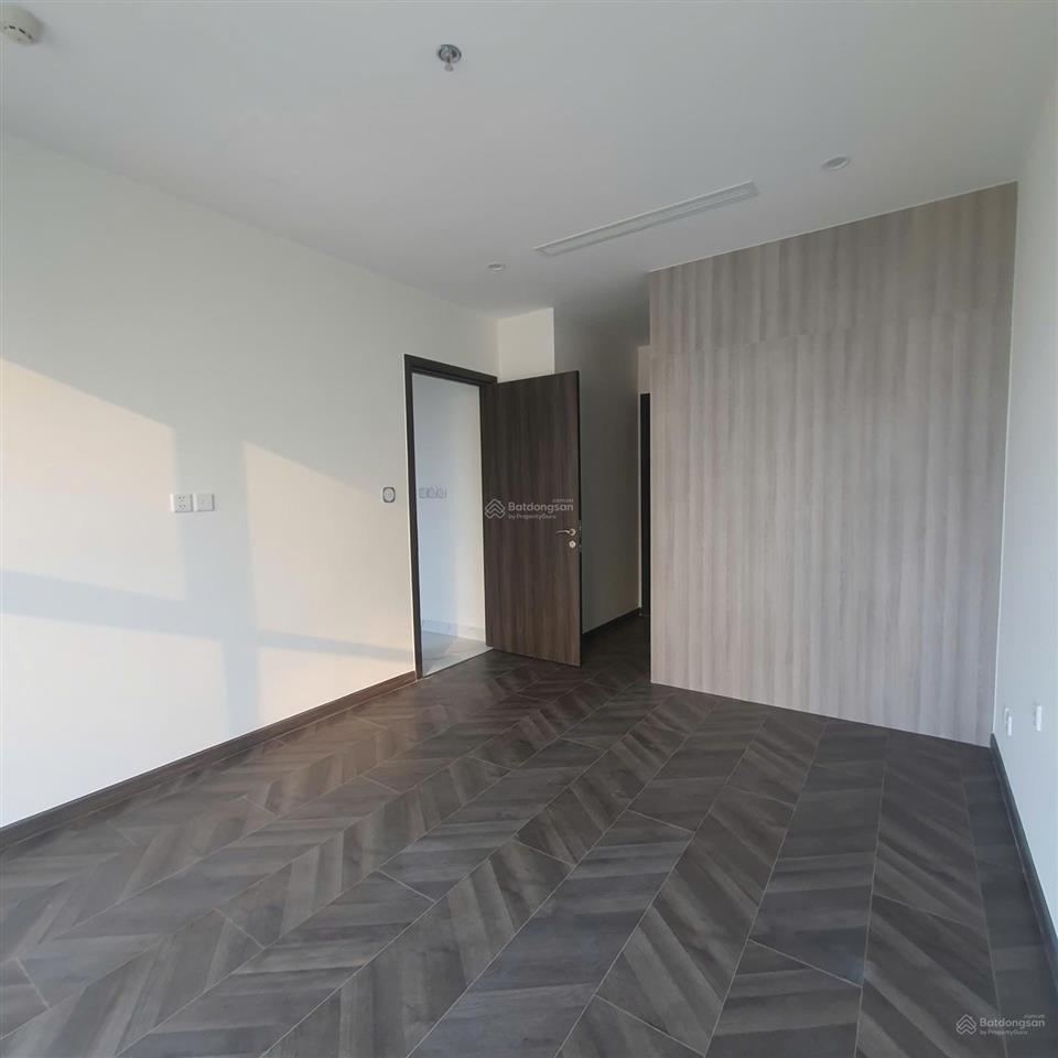 Cho thuê 3pn2wc (110m2)  tòa os1, tầng cao, view pháo hoa, trực diện cv 36ha  the opus one, vhgp