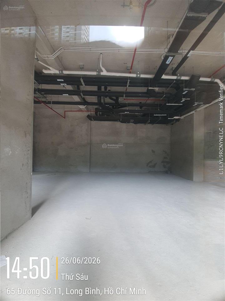 Cho thuê shophouse  góc 2 mặt tiền đối diện vincom  vinhomes grand park